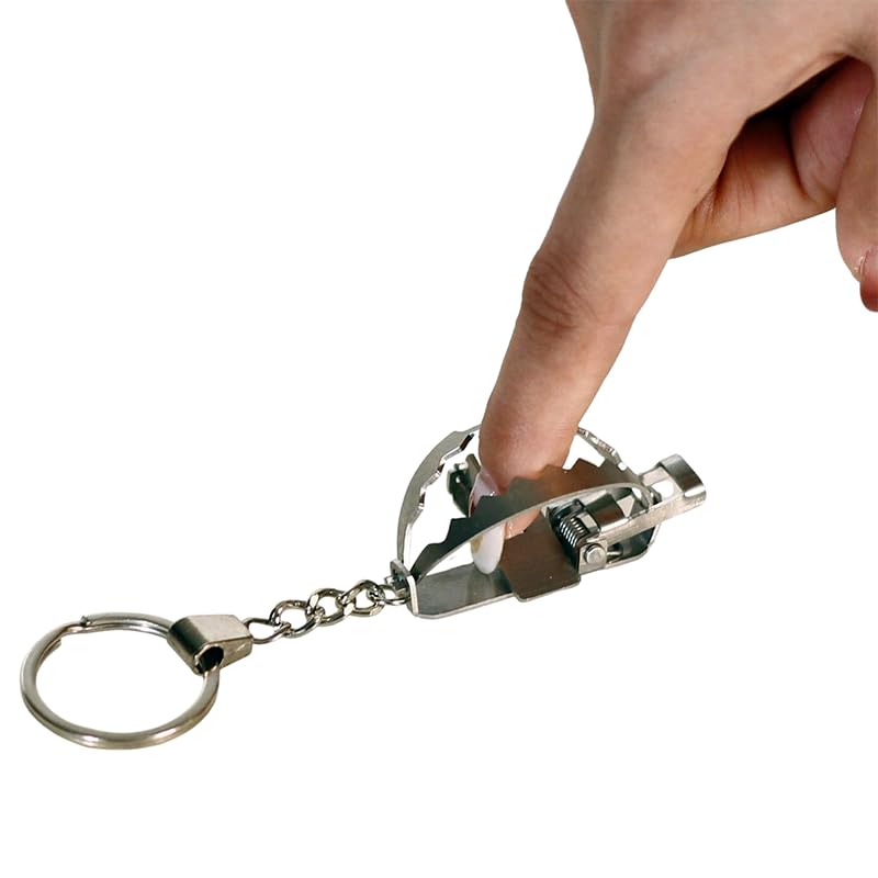 TAOHUAJIANG Mini Bear Trap Keychain - Funny & Cool Mouse Trap Gadget (Stainless Steel, Silver)