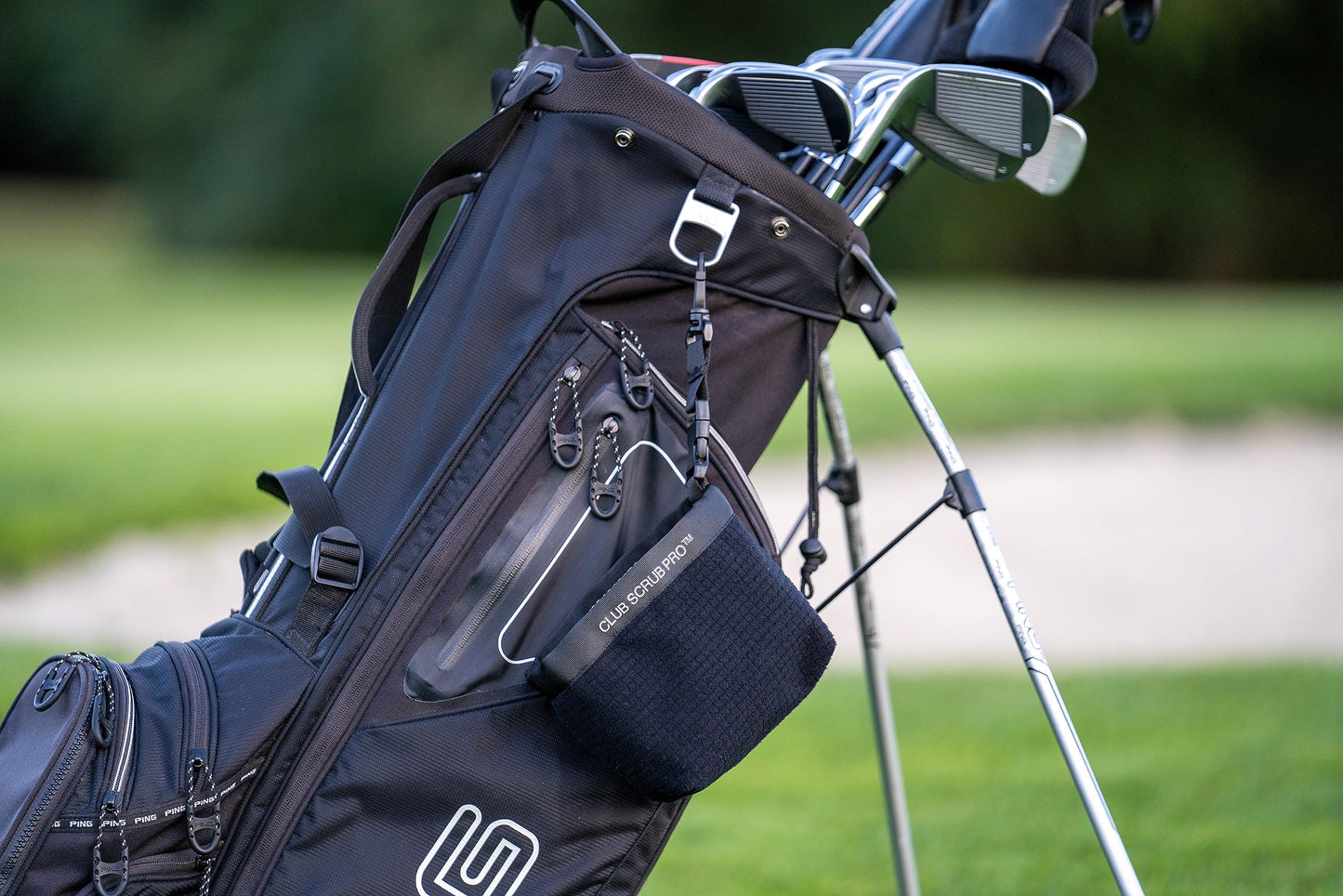 Club Scrub Pro Golf Club and Golf Ball Cleaning Bag, Waterproof Clean Face Technology Liner, Perfectly Dry Microfiber Exterior, Detachable Clip, Machine Washable, Cleans Club Grooves, Black Pro